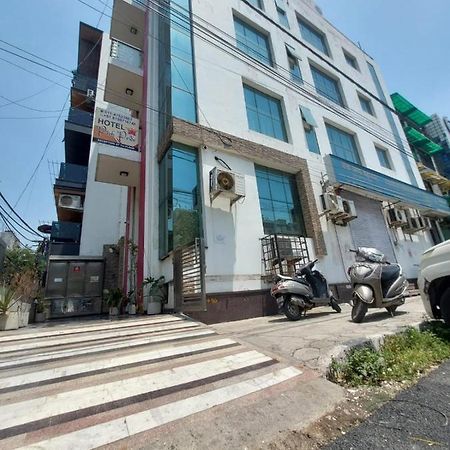 Hotel Park Pride Pitampura New Delhi, Couple Friendly Exterior photo