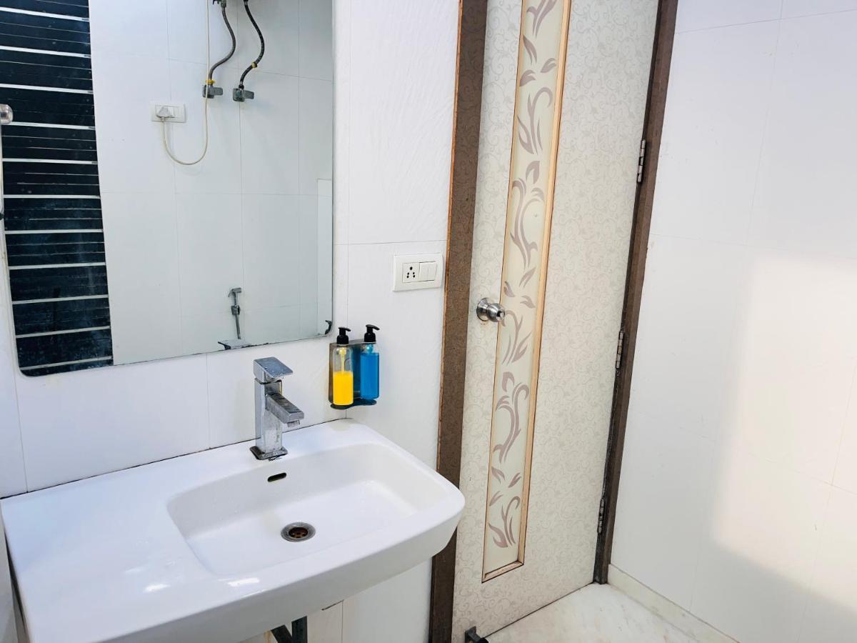 Hotel Park Pride Pitampura New Delhi, Couple Friendly Exterior photo